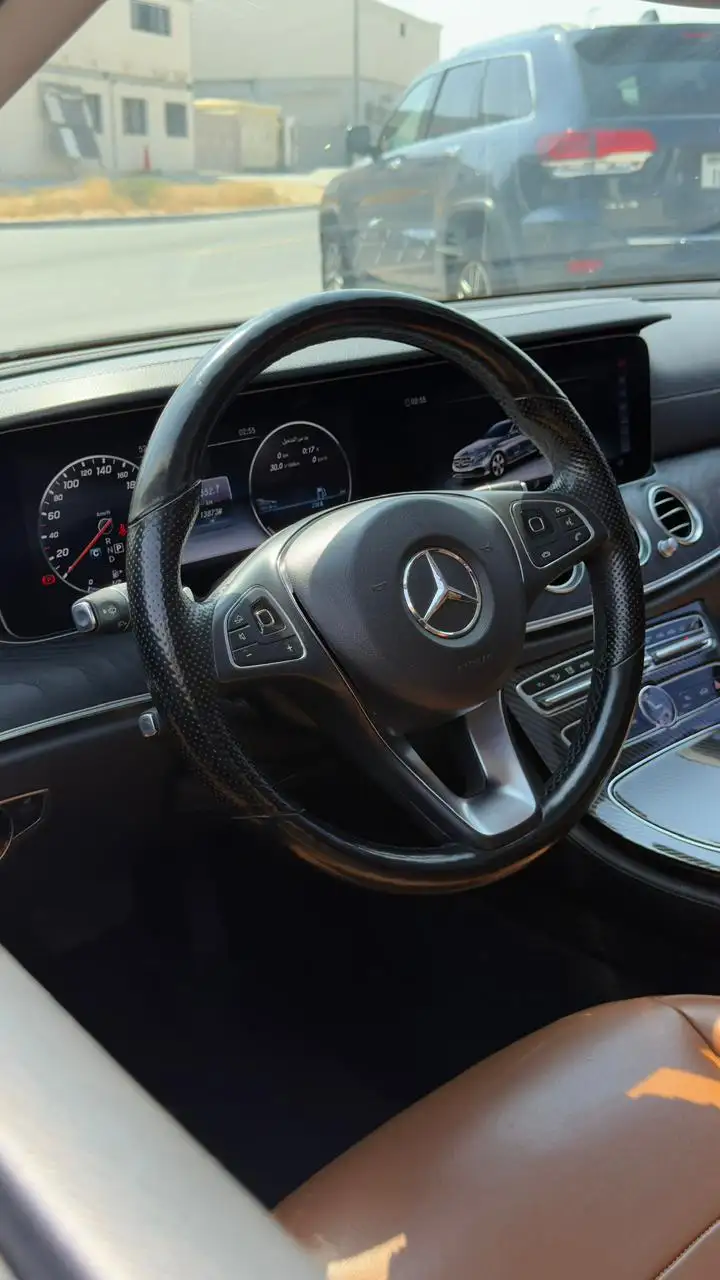 مرسيدس بنز E Class 2018