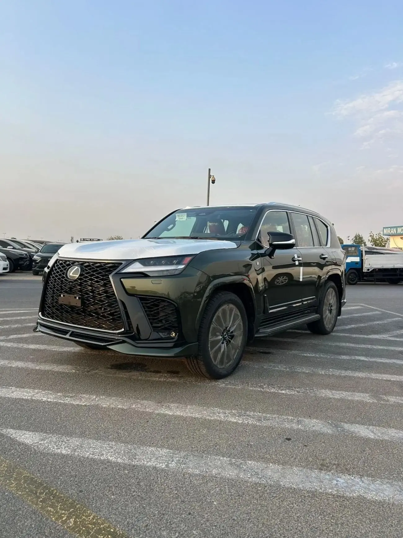 لكزس LX 2025 3.5L