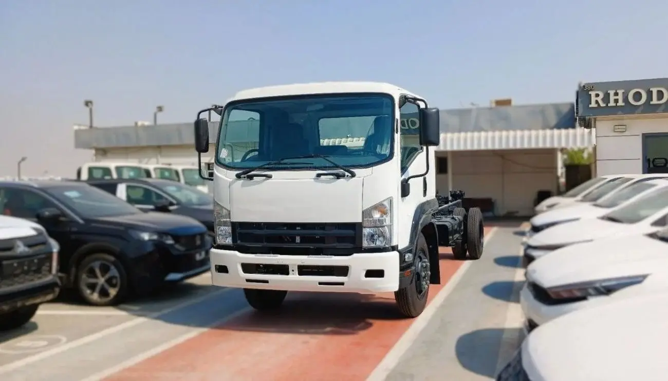 Isuzu NPR 2025 7.8L