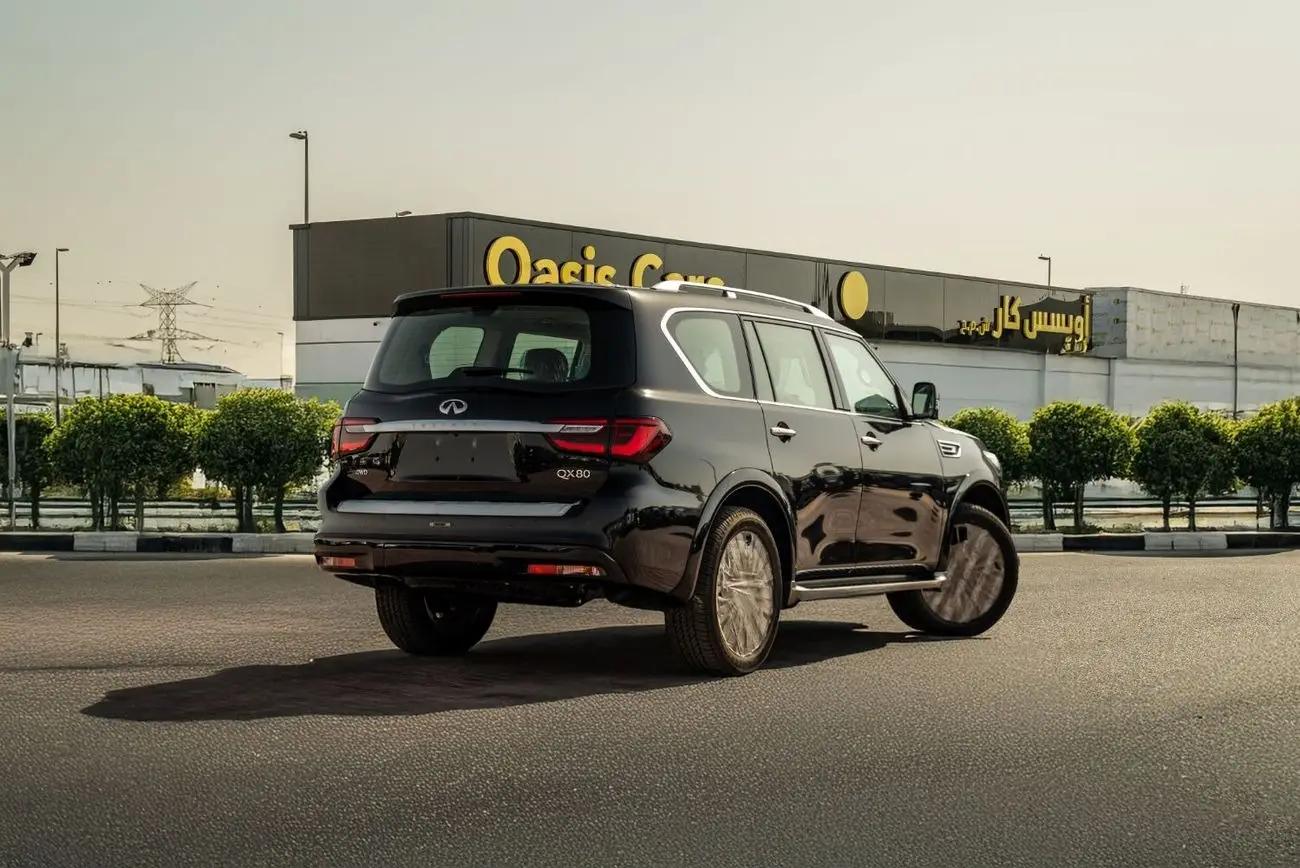 إنفينيتي QX80 2023 5.6L