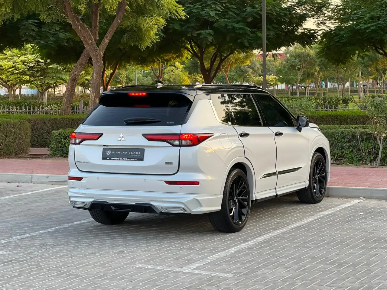 Mitsubishi Outlander 2025