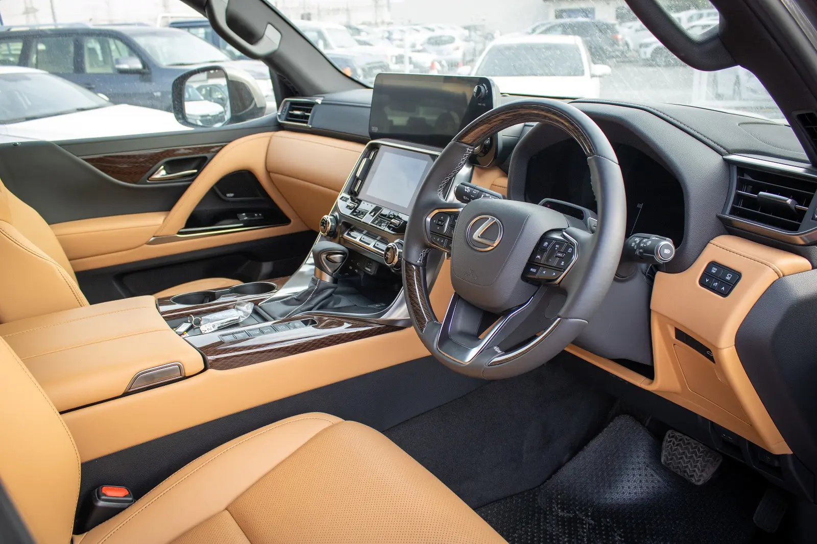 لكزس LX 2025 3.5L