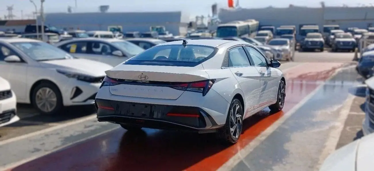 هيونداي إلانترا 2024 1.5L