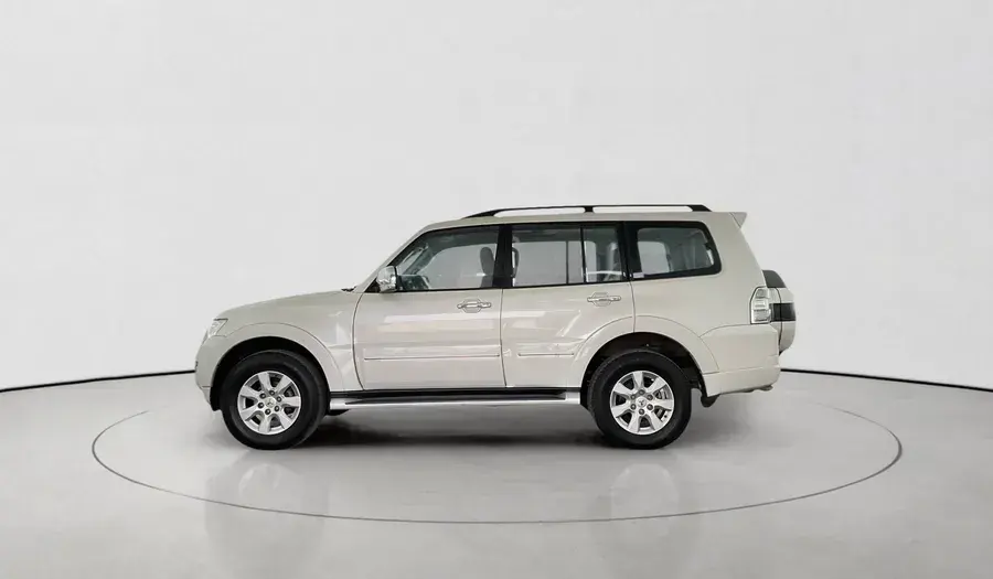 Mitsubishi Pajero 2022