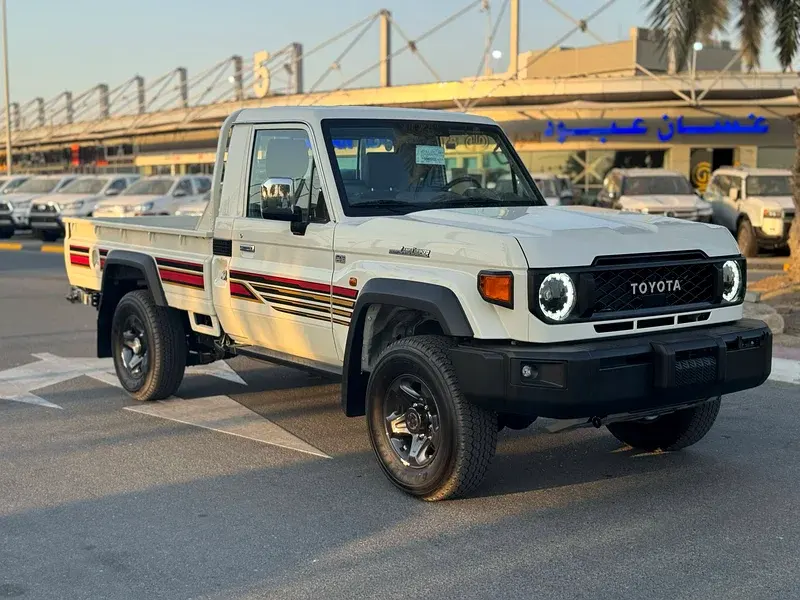 تويوتا لاند كروزر بيك آب 2025
