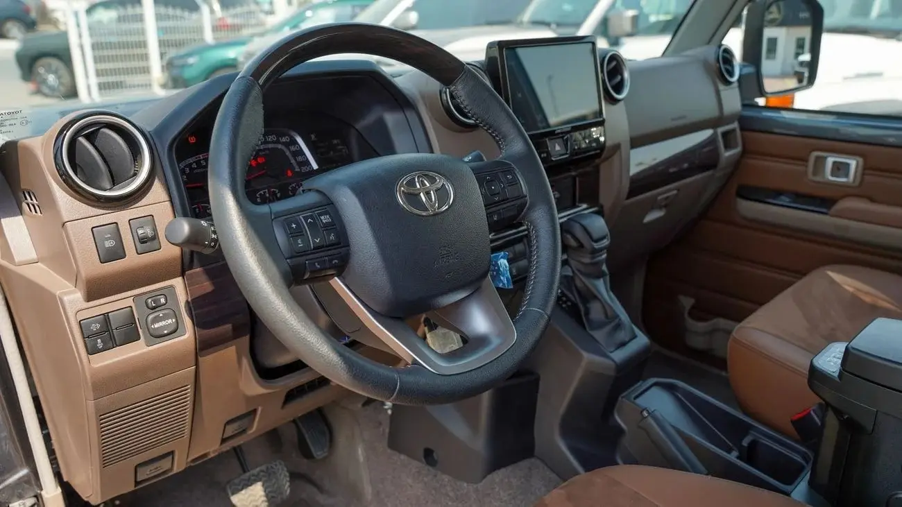 Toyota Land Cruiser 70 2024 2.8L