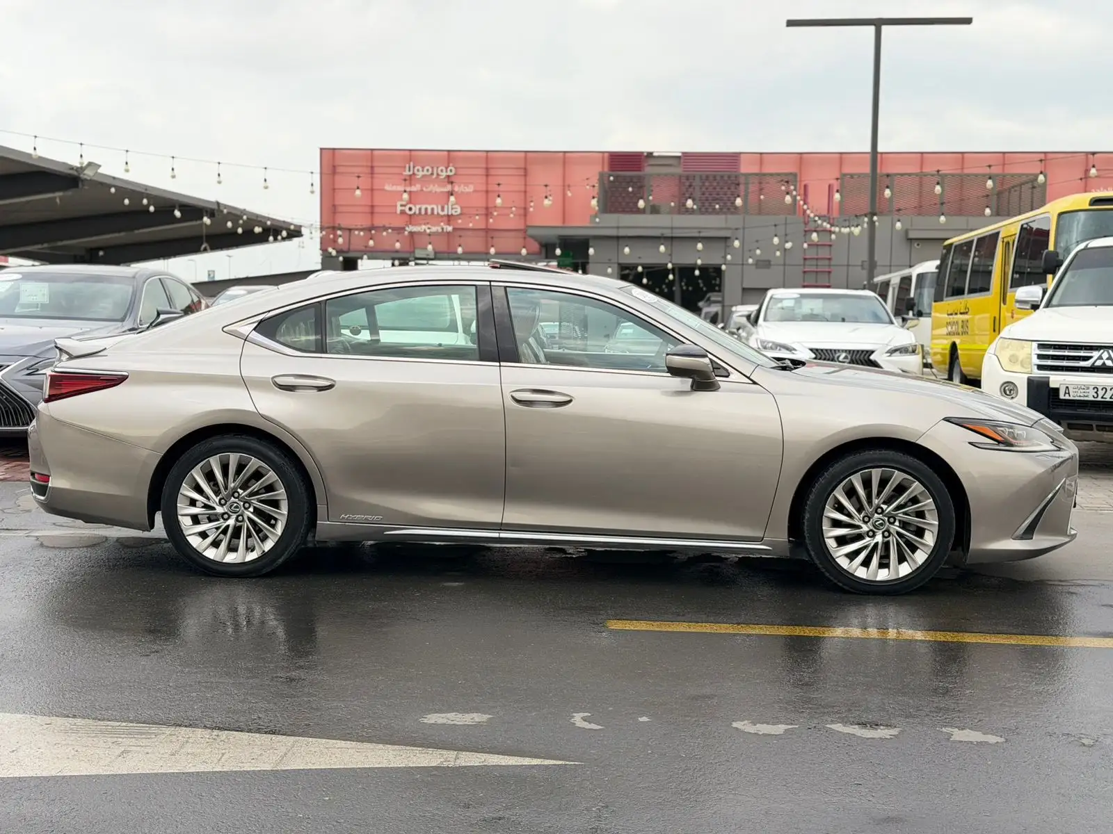 Lexus ES 2020