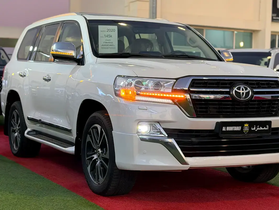 تويوتا لاند كروزر 2020 5.7L