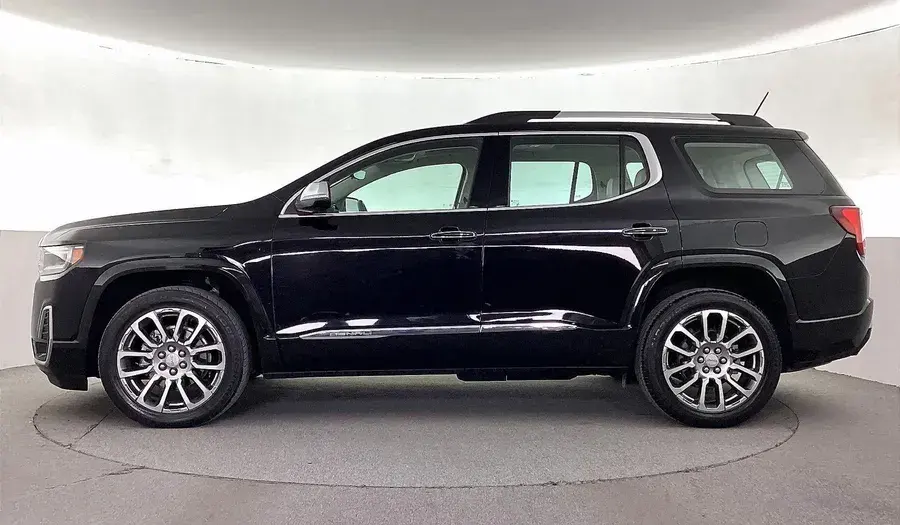 جي أم سي أكاديا 2023