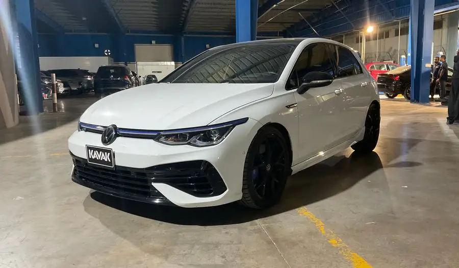 فولكس واجن جولف ار 2023