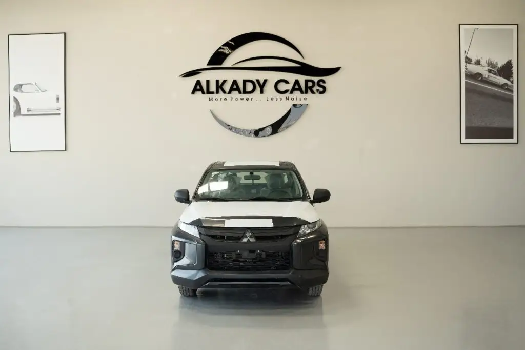 ميتسوبيشي L200 2023 2.5L