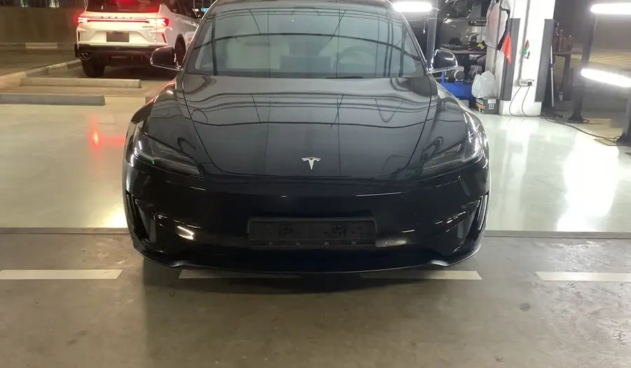 تسلا موديل 3 2025 undefinedL