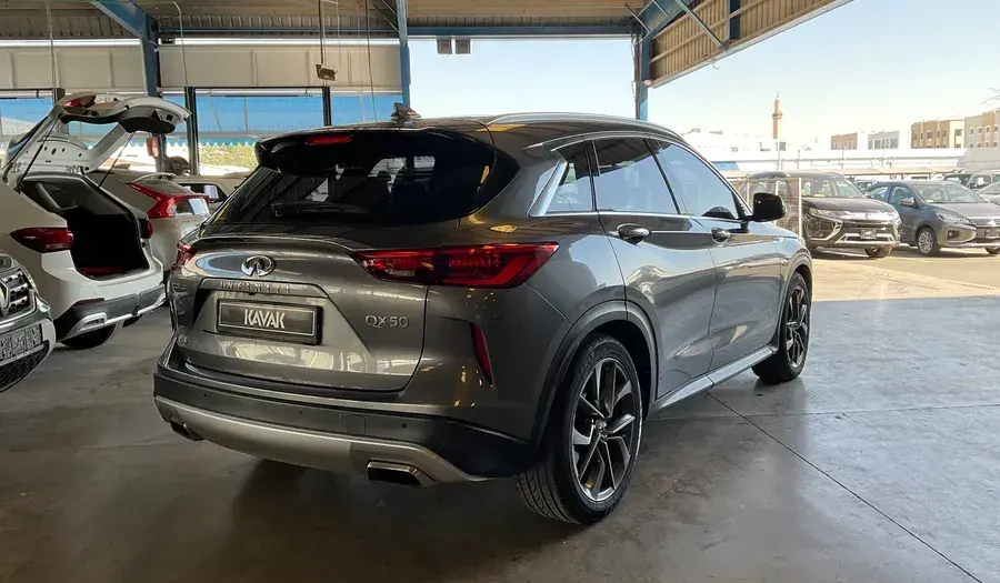 إنفينيتي QX50 2021