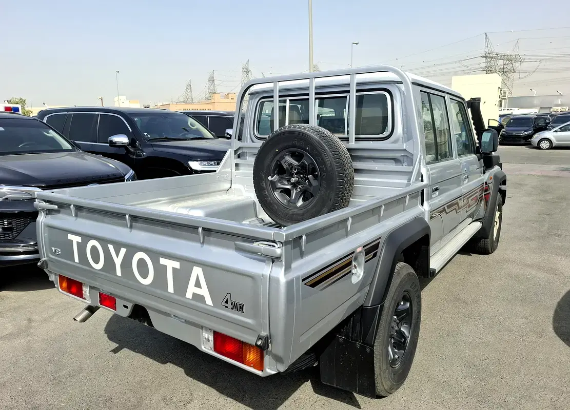 Toyota Land Cruiser Pick Up 2024 4.5L