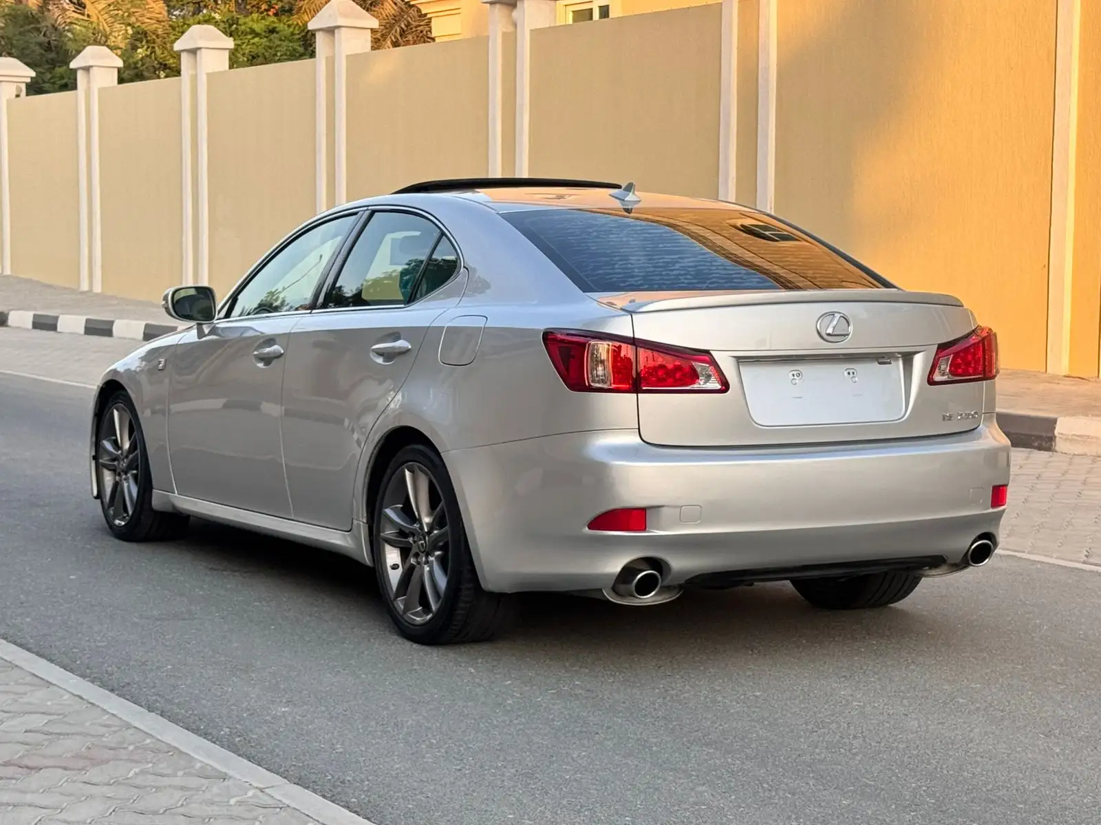 Lexus IS 2012