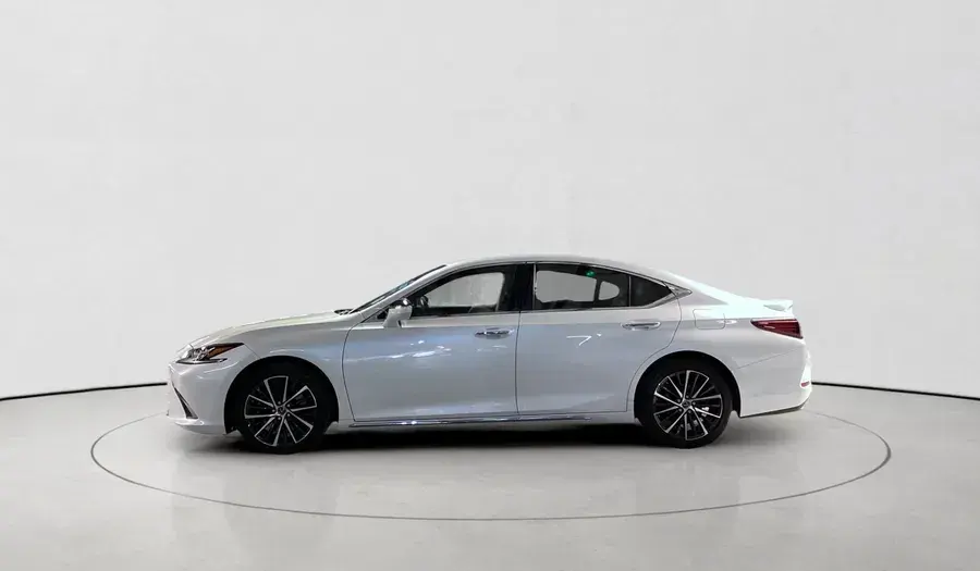 لكزس ES 2024 2.5L