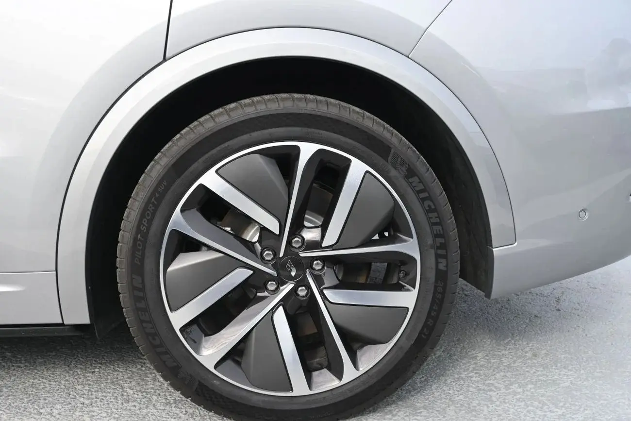 Li Auto L9 2024 1.5L