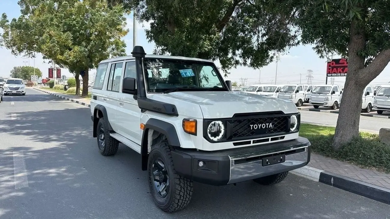 Toyota Land Cruiser 70 2024 2.8L