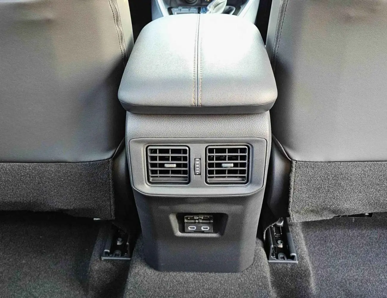 Toyota RAV4 2025 2.5L