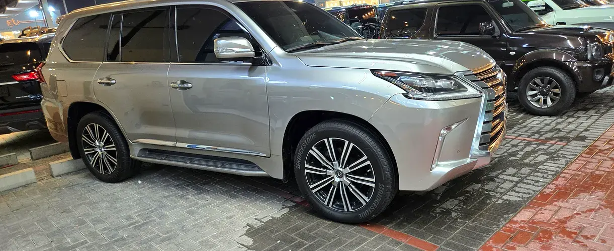 Lexus LX 2019