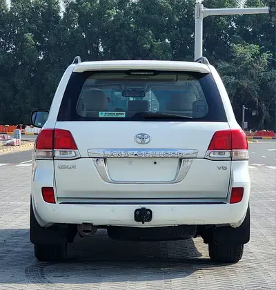 تويوتا لاند كروزر 2010