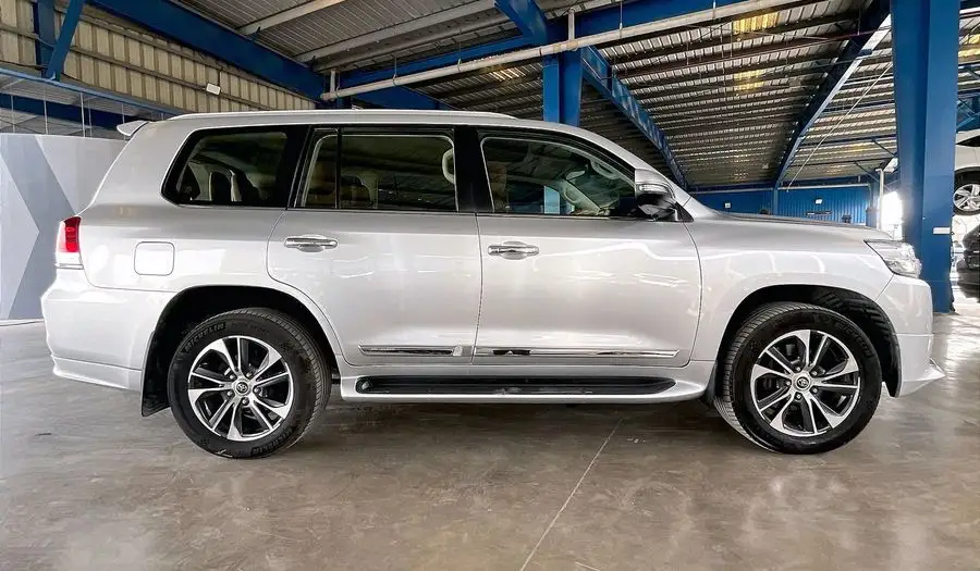 تويوتا لاند كروزر 2020