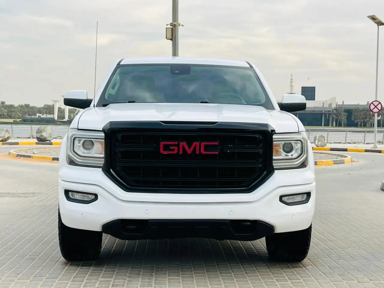 جي إم سي سييرا للخدمة الشاقة (HD) 2018