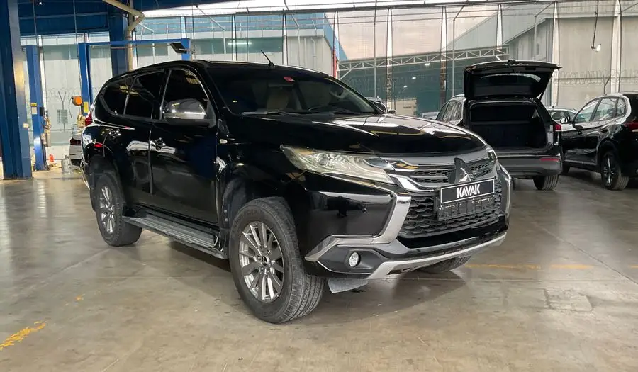 Mitsubishi Montero 2017