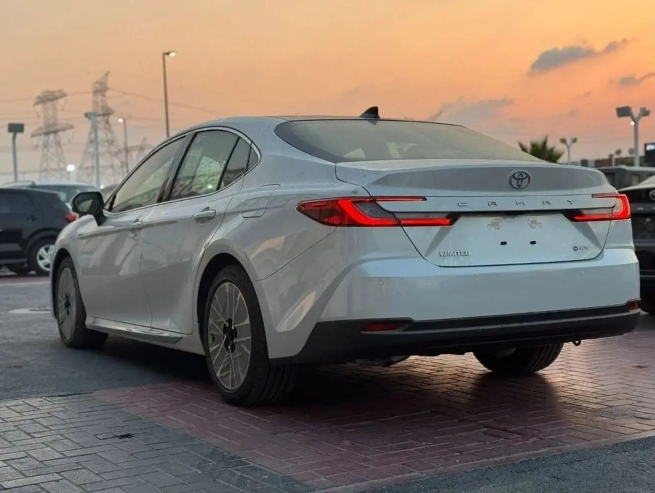 تويوتا Camry HEV 2025 2.5L