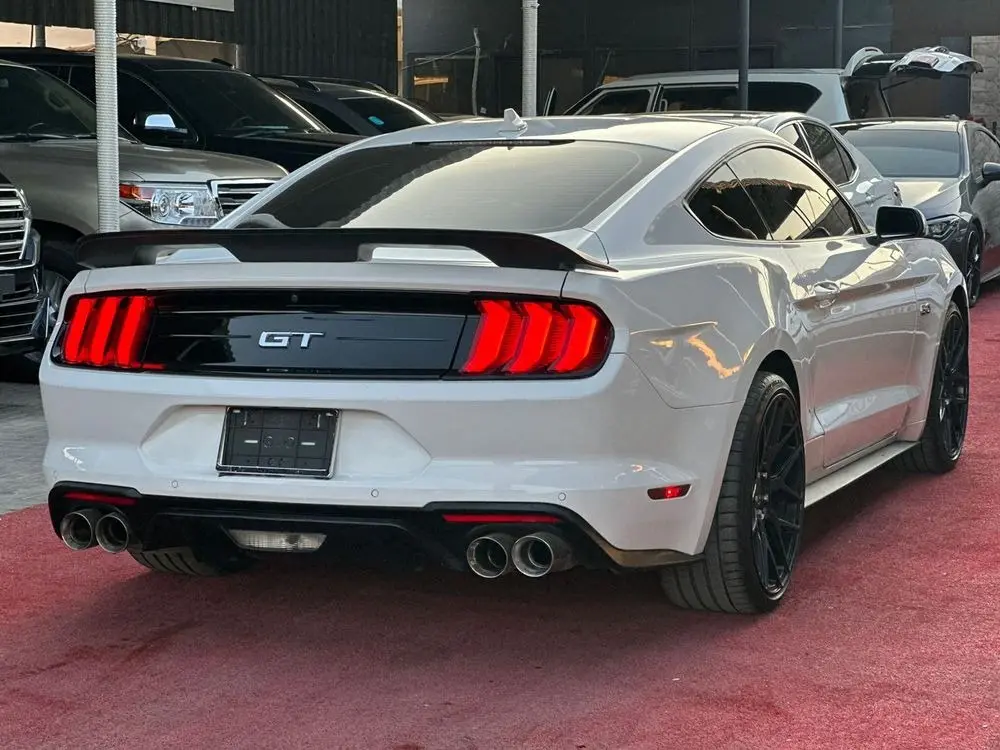 Ford Mustang 2021 5L
