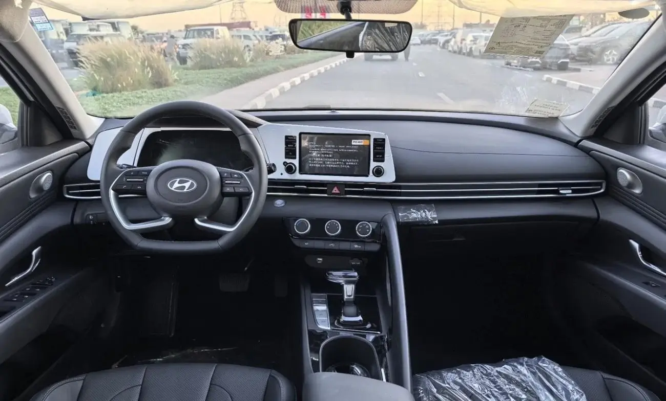Hyundai Elantra 2025 1.5L