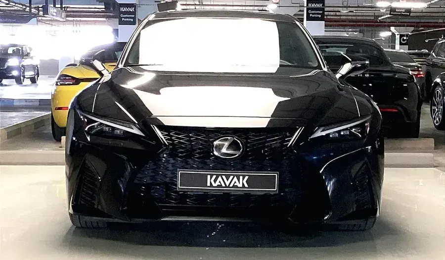 Lexus IS 2024