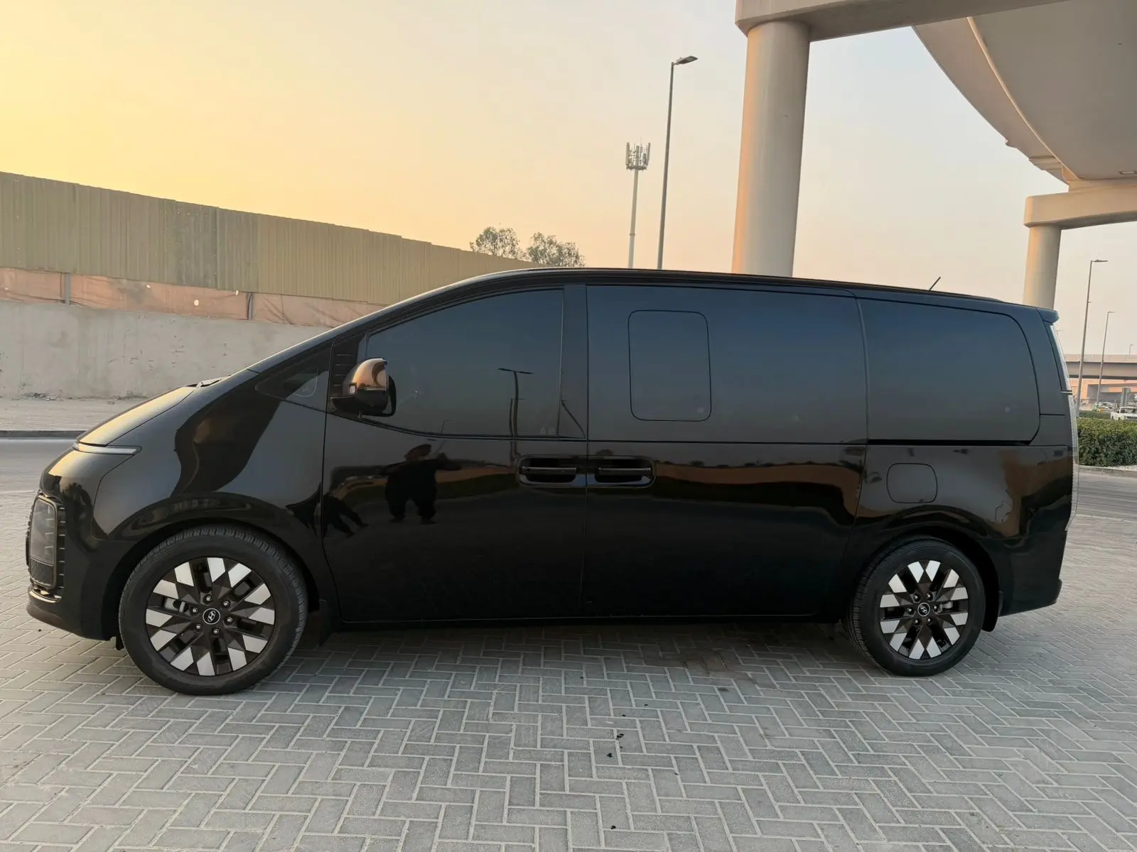 هيونداي ستاريا 2023 3.5L