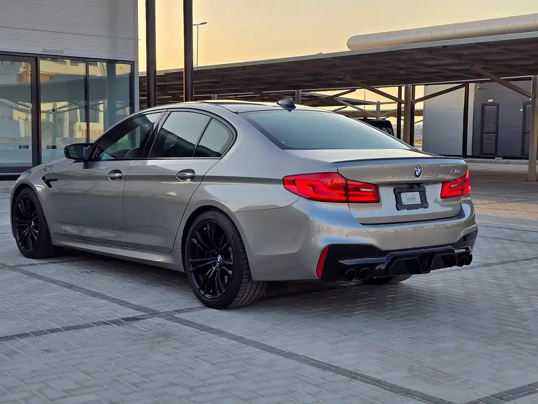 BMW M5 Sedan 2018 4.4L