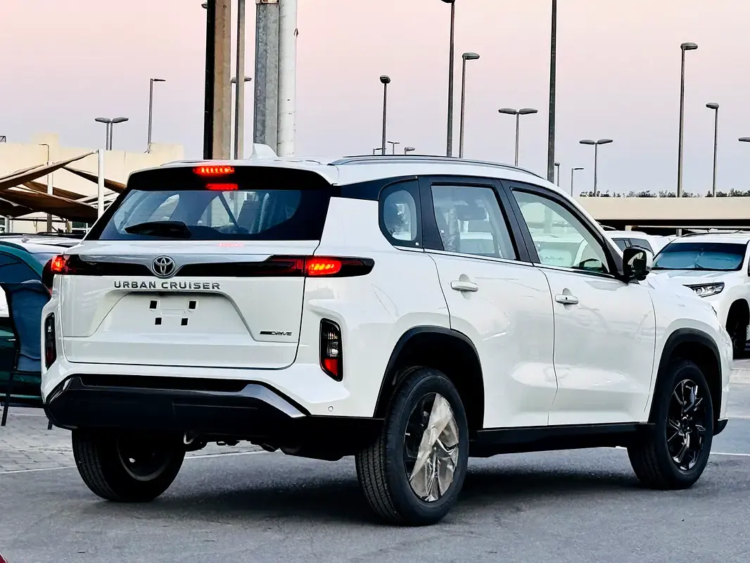 تويوتا أوربان كروزر 2026