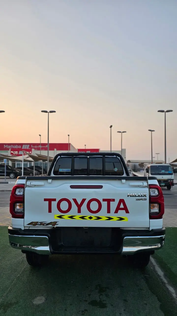 تويوتا هيلوكس 2023