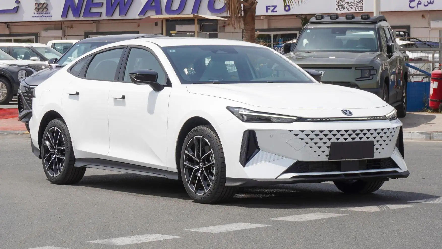 شانجان UNI-V 2025