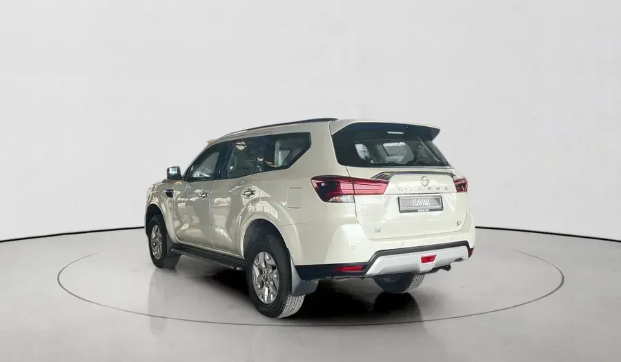 نيسان اكس تيرا 2021