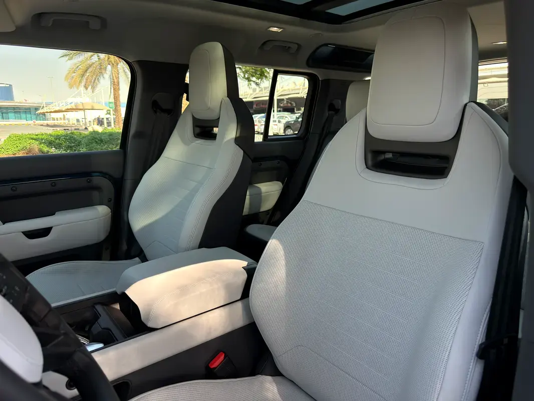 لاند روفر ديفندر 2026