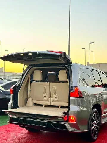 لكزس LX 2021 4.5L