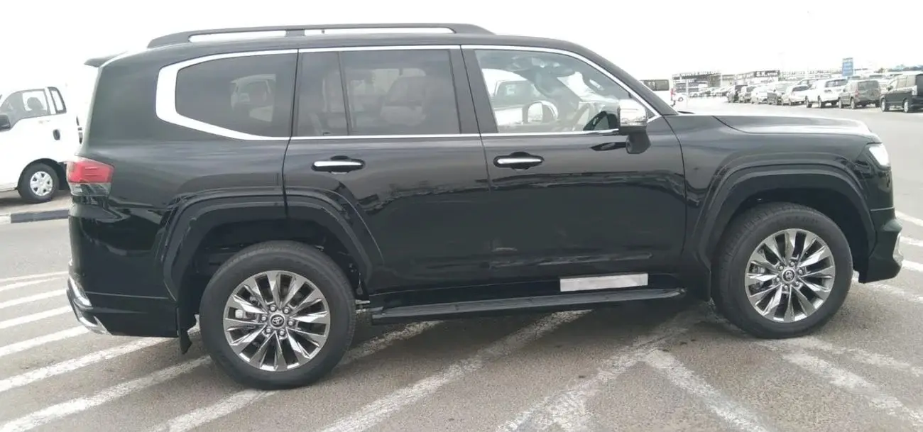 تويوتا لاند كروزر 2024 3.3L