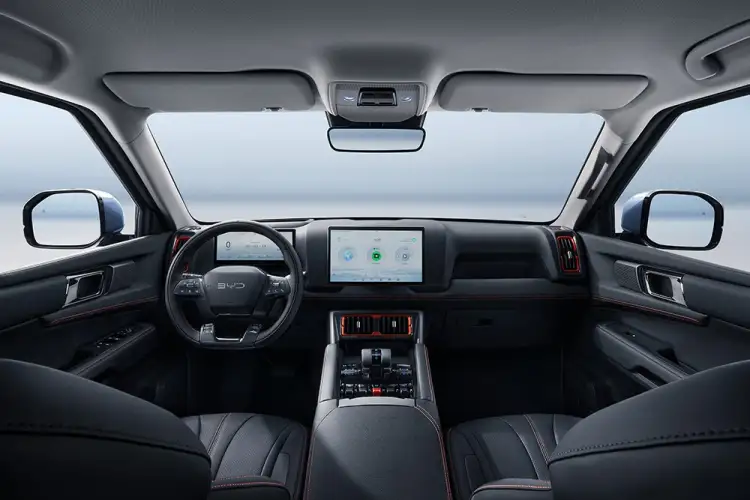 أفضل 7 سيارات مستعملة للشراء في الإمارات لعام 2025