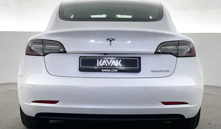 Tesla Model 3 2020 undefinedL