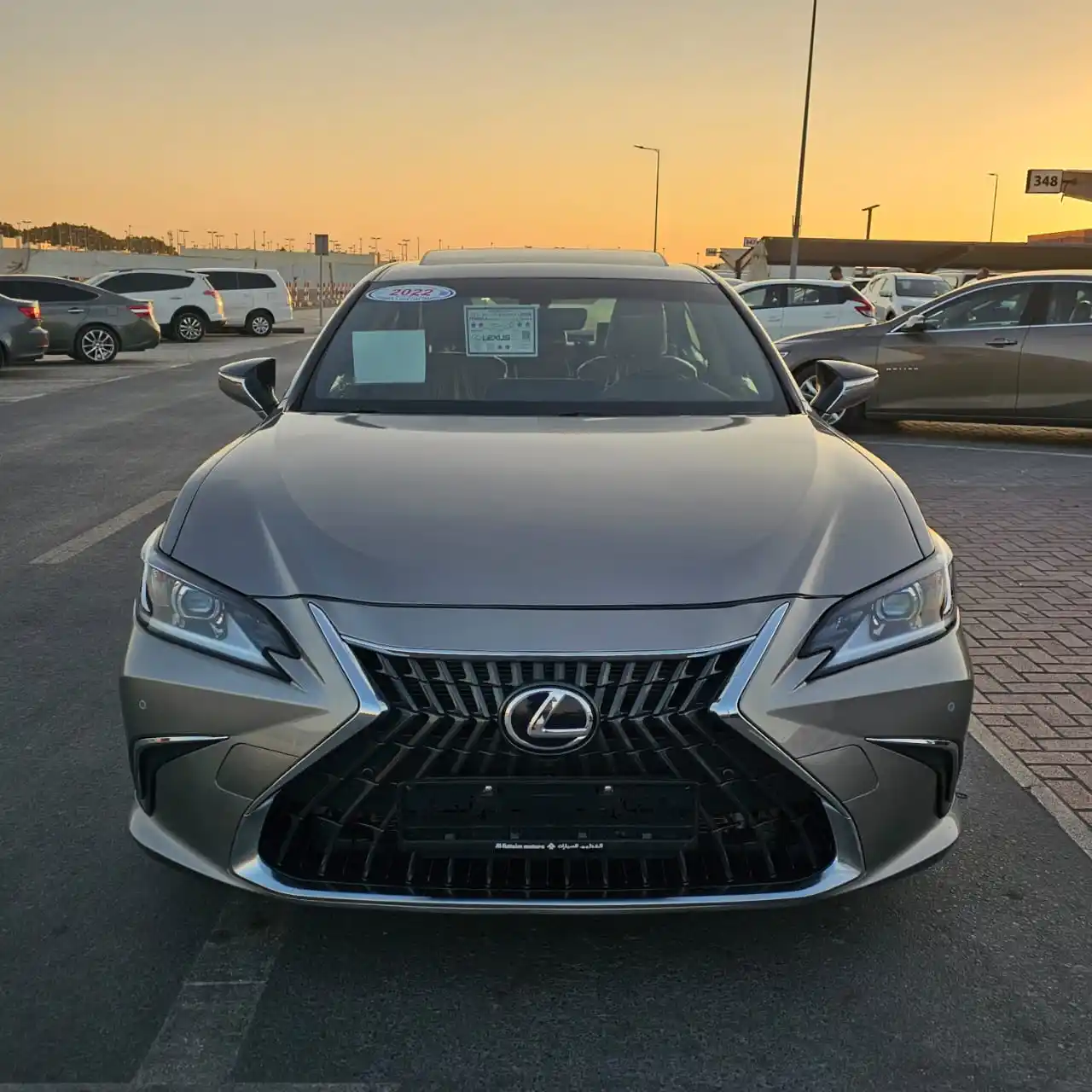 لكزس ES 2022