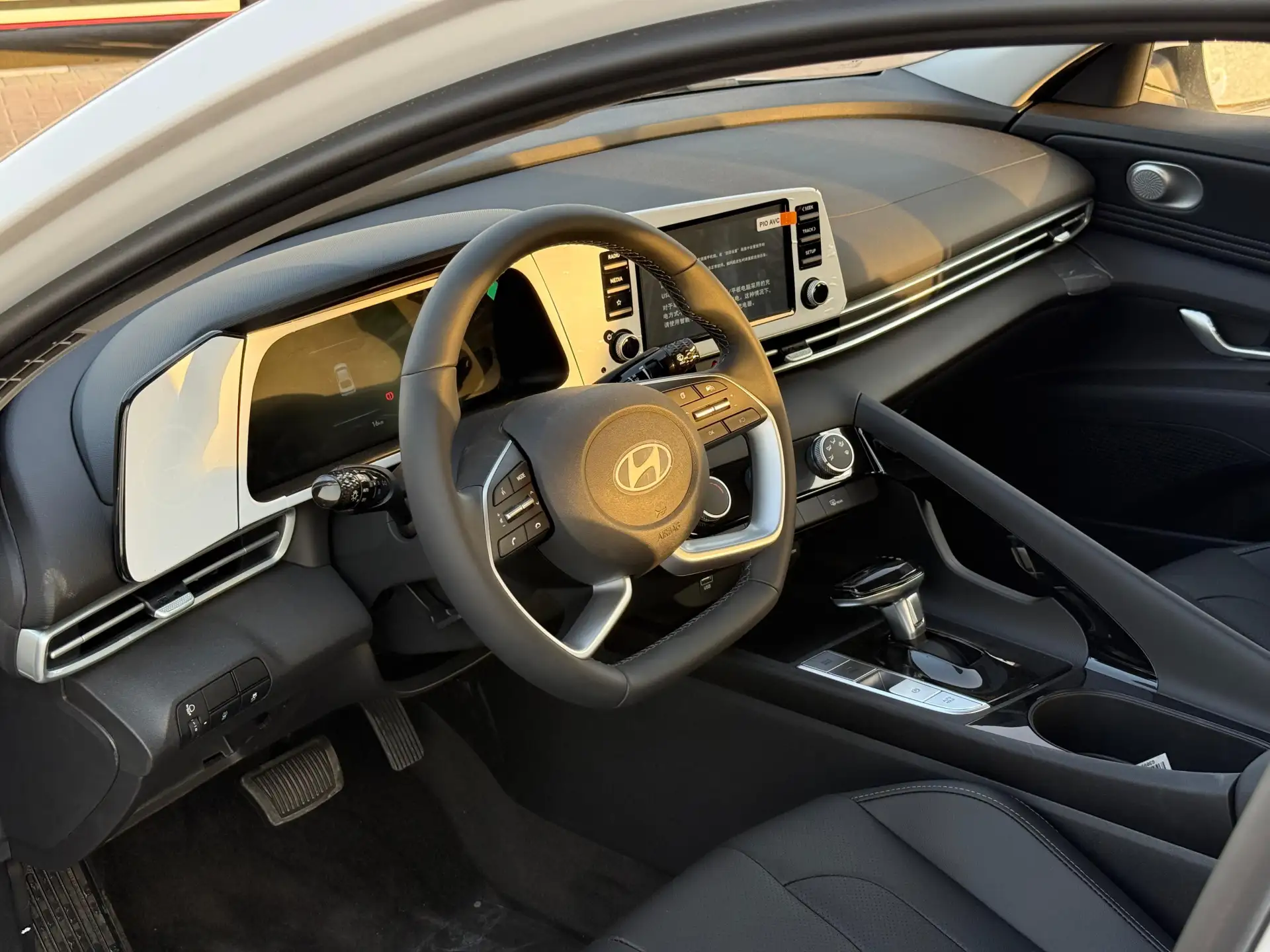 هيونداي إلانترا 2025 1.5L