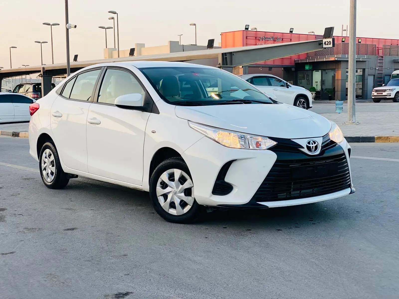 تويوتا يارس سيدان 2021 1.5L