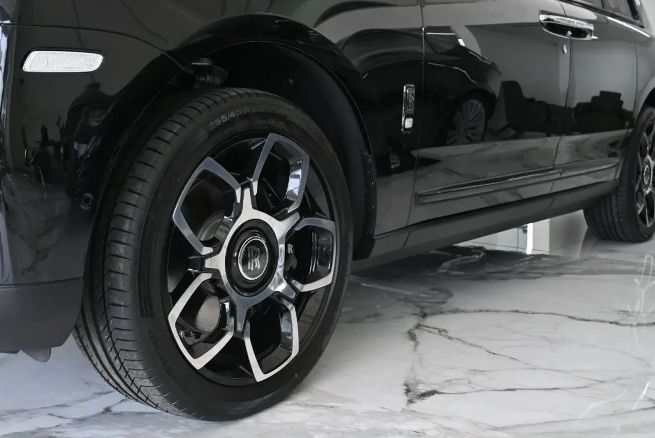 Rolls-Royce Cullinan 2024 6.75L