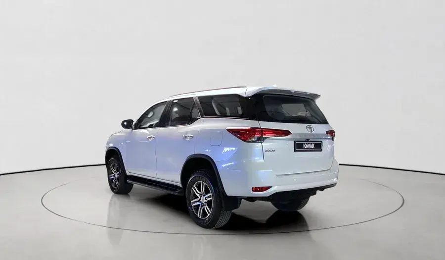 تويوتا فورتونر 2024 2.7L