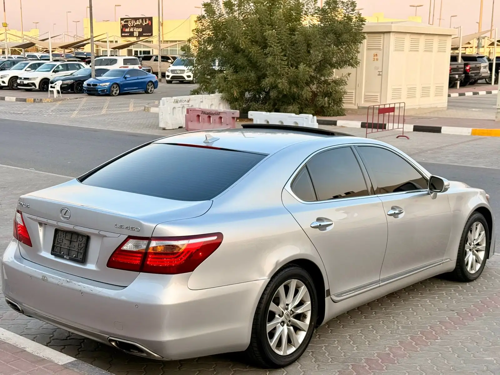 Lexus LS 2010 undefinedL