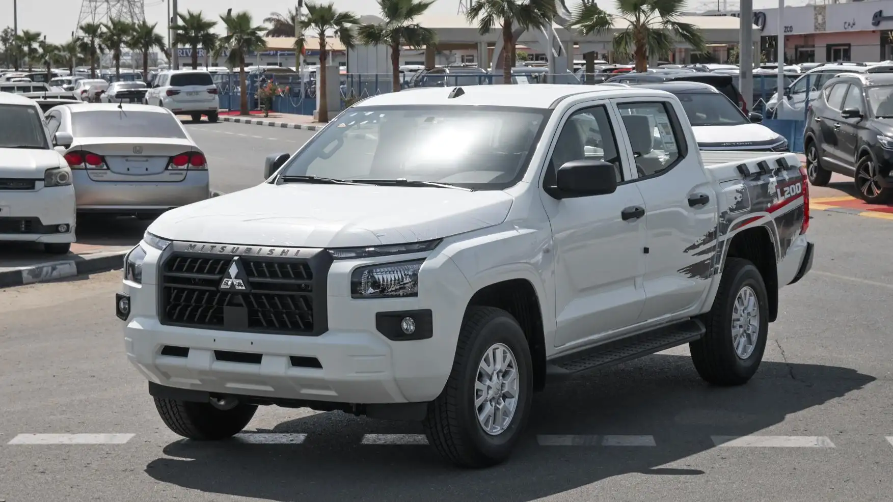 ميتسوبيشي L200 2025